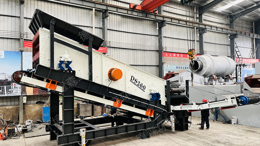 發(fā)貨現(xiàn)場(chǎng)：多功能移動(dòng)篩分車(chē)奔赴東莞