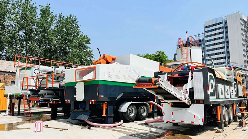 國(guó)內(nèi)首臺(tái)套移動(dòng)式土壤淋洗修復(fù)裝備